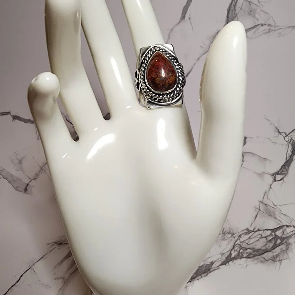 Vintage Silver Teardrop Stone Ring Size 10